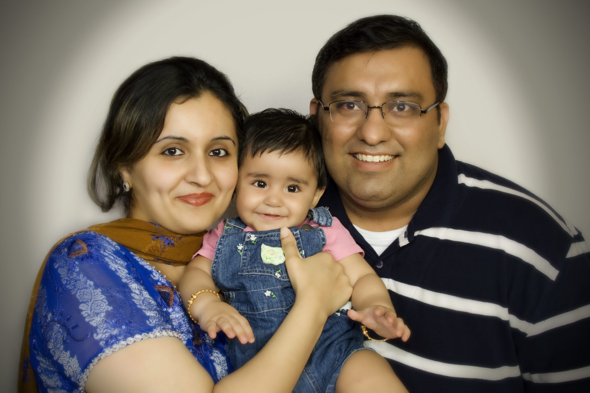 Shiza & Family — portrait photograph 2