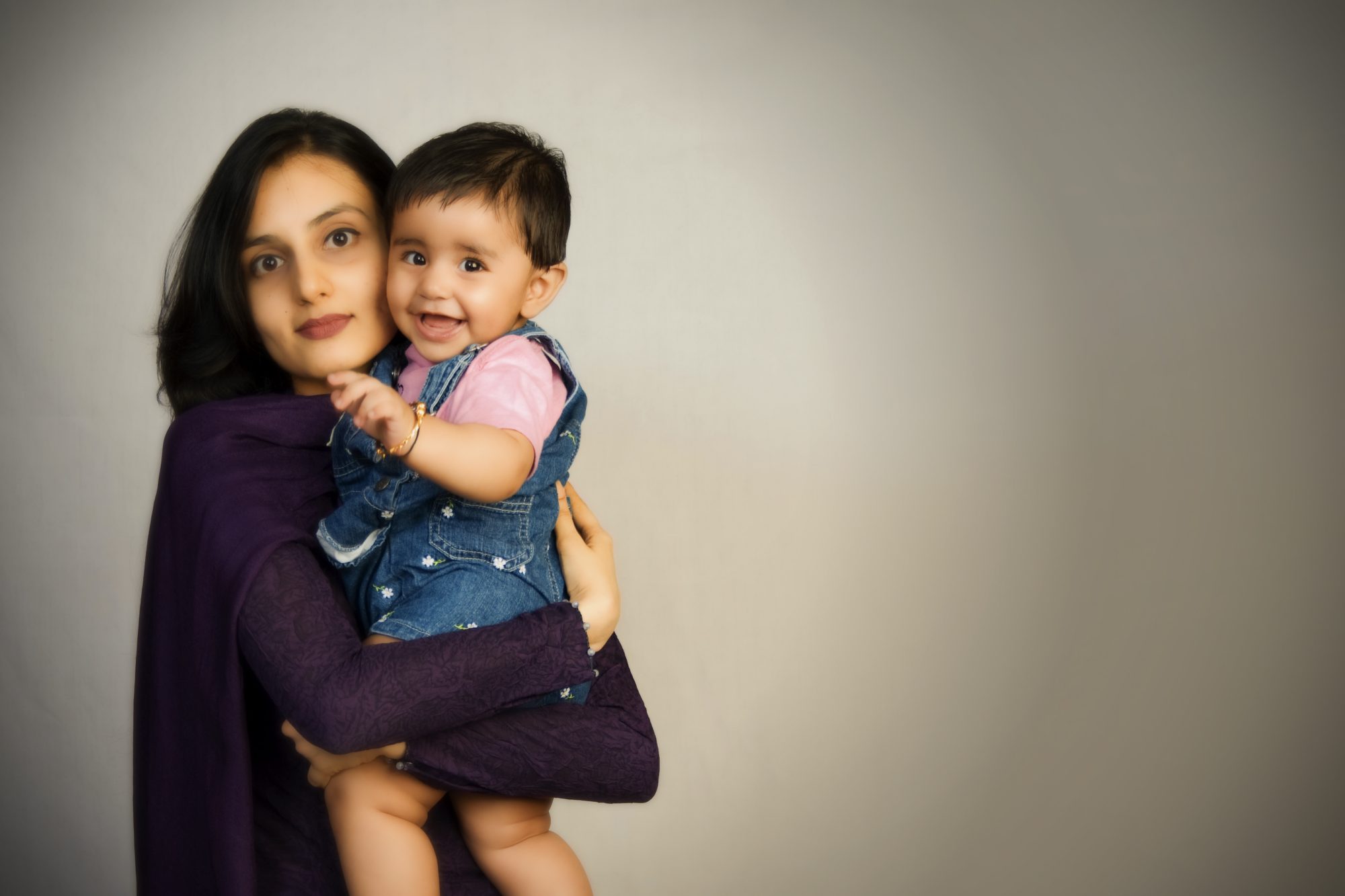 Shiza & Family — portrait photograph 6